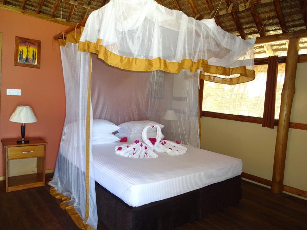 Barry'S Beach Resort Mkwaja Exterior photo
