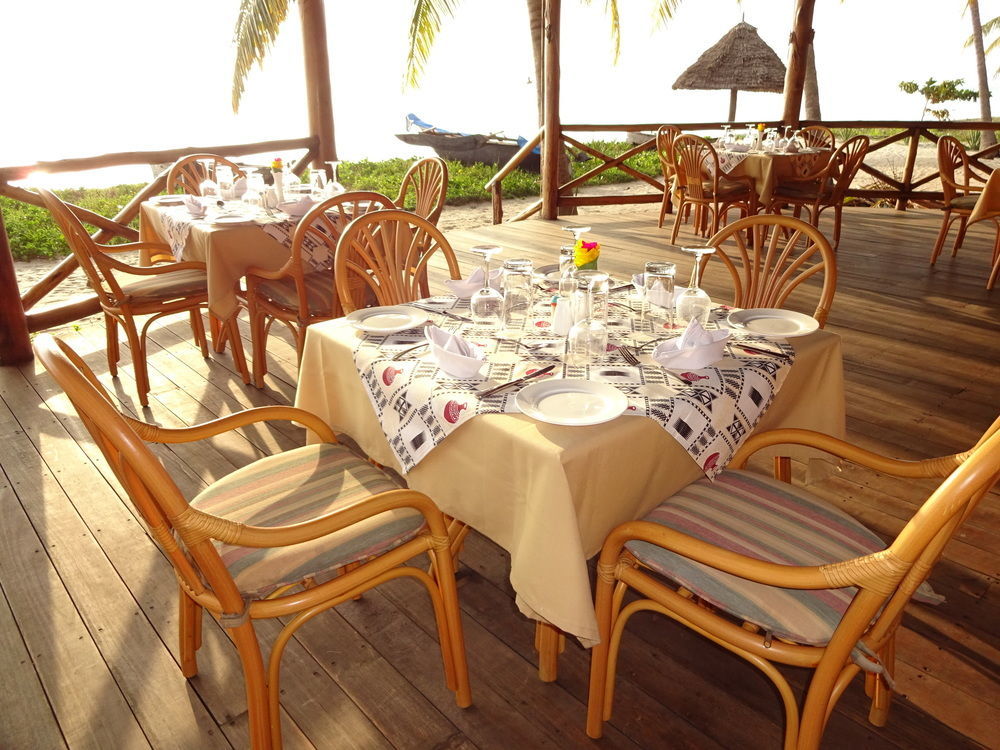 Barry'S Beach Resort Mkwaja Exterior photo